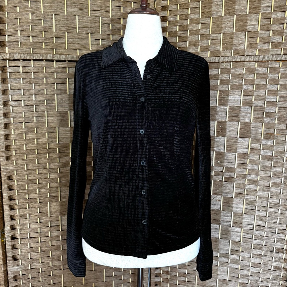 NWT black on black velvet Sanctuary button front top L - Picture 2 of 11
